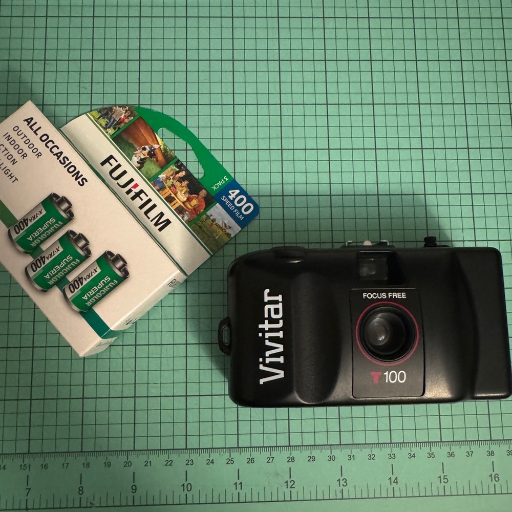 V100 Vivitar 35mm film camera